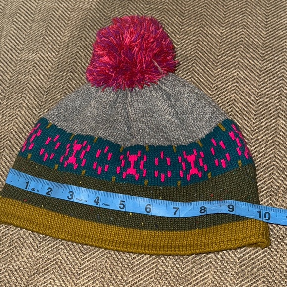 NATURAL LIFE women’s one size winter toboggan with Pom Pom hat multi color - Picture 8 of 12